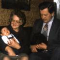 1979 Marieke met opa en oma Pals